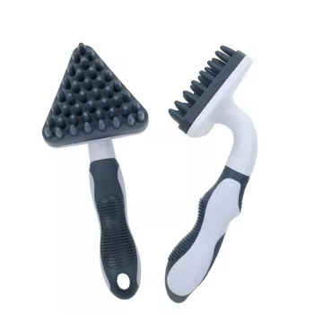 Best Dog Bath Brush: How to Choose for Any Coat
